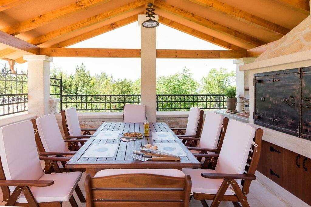 Villa Hirundo Rustica Skradin Exterior foto