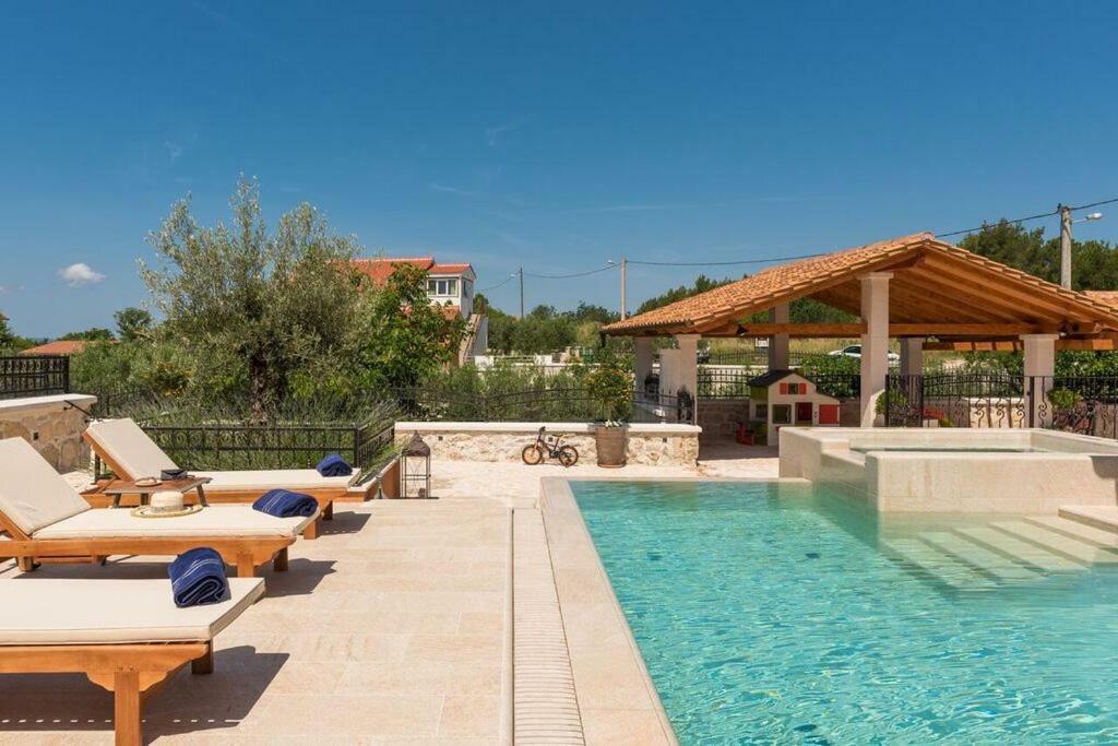 Villa Hirundo Rustica Skradin Exterior foto