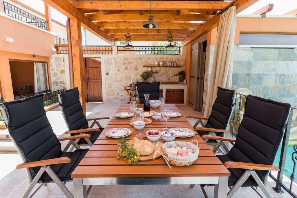 Villa Hirundo Rustica Skradin Exterior foto